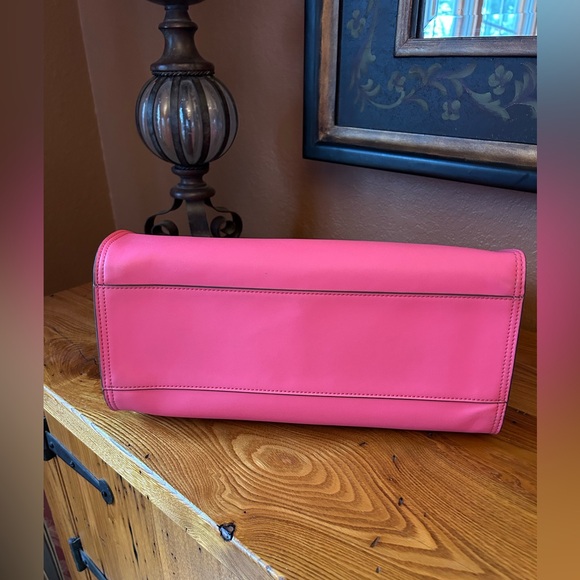 Tory Burch Small Ella Bio Tote large logo hidden pocket w/dust bag and strap - Picture 5 of 16